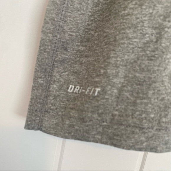 Nike Boys Dri-Fit Just Do It Short Sleeve Tee Size 6 - Picture 2 of 6